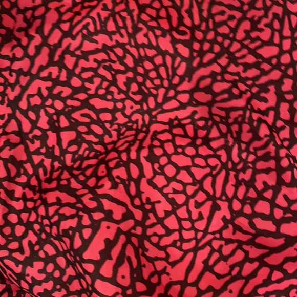 Hot pink puffy jacket! - Picture 7 of 8